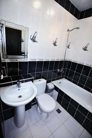 Гостиница Гостевой Дом VIP House Сочи Семейный люкс-10